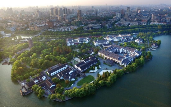 Picture of Jiaxing South Lake International Club Hotel——Guesthouse